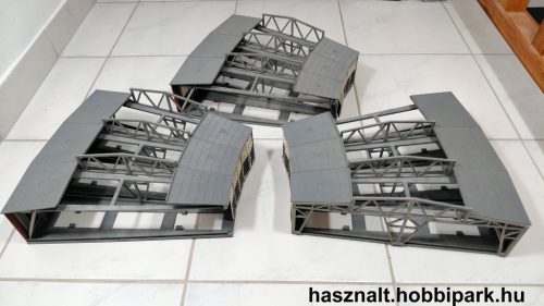 3db Fleischmann 6476 Körfűtőház, 7,5°, 3*3 állásos