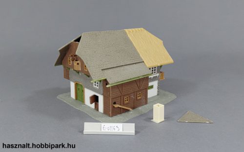 Faller gazdasági épület