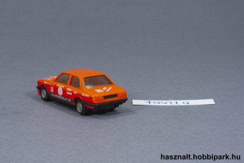 Herpa BMW 323i autó