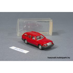 Wiking Mercedes 230 TE autó
