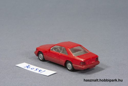 Wiking Mercedes 300 CE autó
