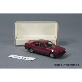 Wiking BMW 750i autó