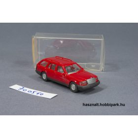 Wiking Mercedes 230 TE autó
