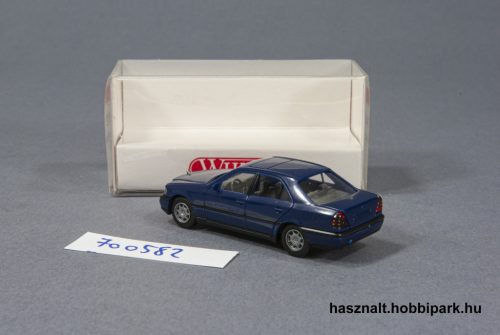 Wiking Mercedes-Benz C220 autó