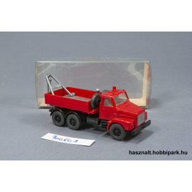 Wiking Volvo platós teherautó vontatórésszel