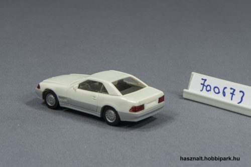 Wiking Mercedes 500SL autó