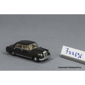 Magic Mercedes-Benz 180 autó