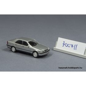 Herpa Mercedes-Benz C 220 autó