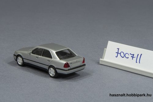 Herpa Mercedes-Benz C 220 autó