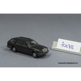 Herpa Mercedes-Benz 300TE autó