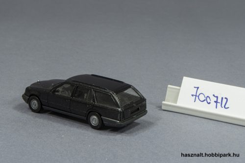 Herpa Mercedes-Benz 300TE autó