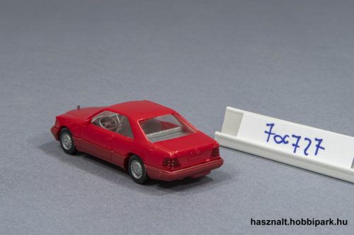 Wiking Mercedes 300 CE autó