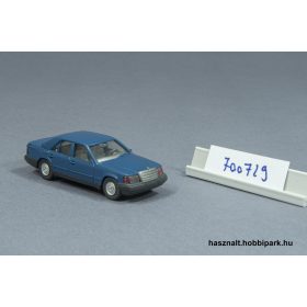 Wiking Mercedes 260 E autó