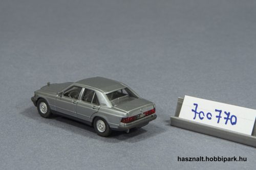 Wiking Mercedes 190E autó