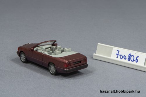 Herpa Mercedes-Benz 300CE autó