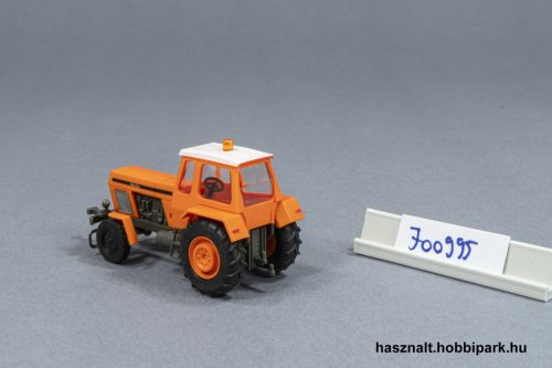 Busch traktor