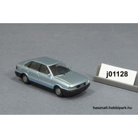 Rietze Audi 80 autó