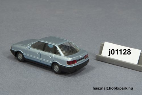Rietze Audi 80 autó