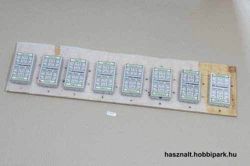 Viessmann 5552 Univerzális relé, 2×2 áramkörös (8db)