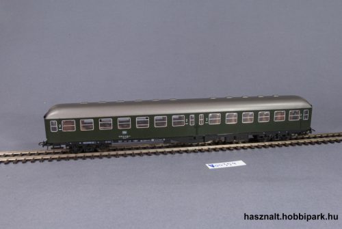 Roco 4242 2. oszt személyvagon