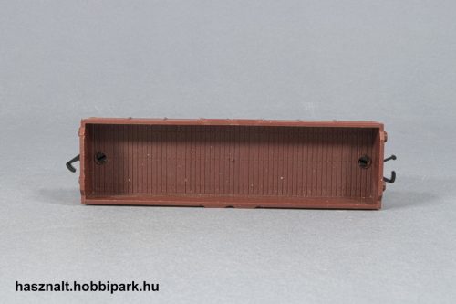 Lima nyitott tehervagon